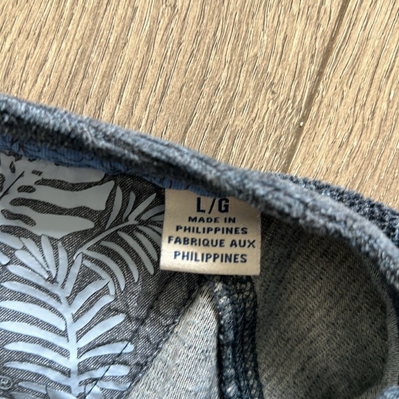 Tommy Bahama crewneck, long sleeve Sz L blue, soft, textured, preppy, cozy - Picture 5 of 7